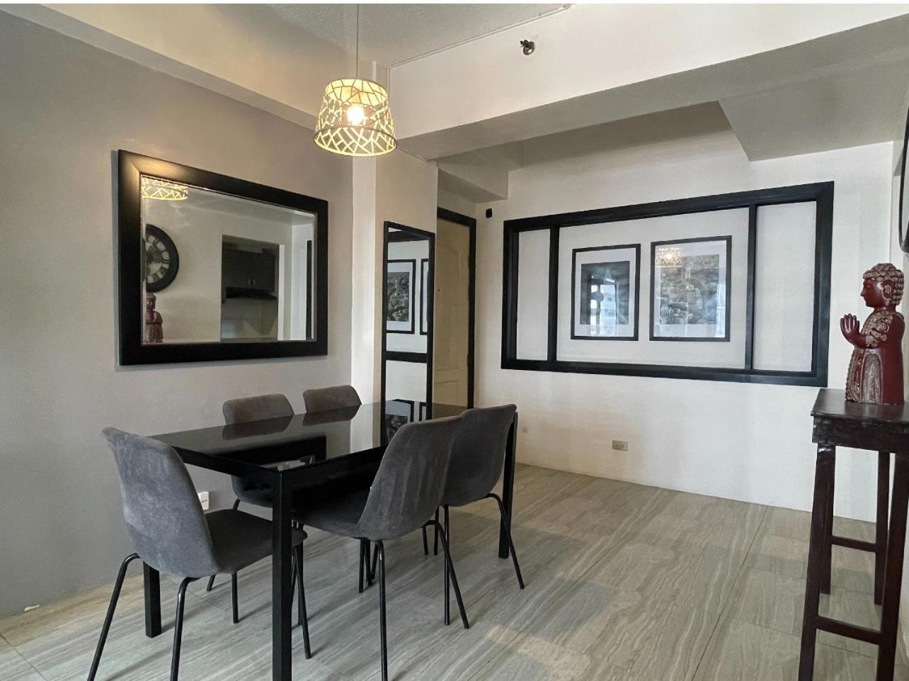 Spacious 1 Bedroom Unit Forbeswood Heights Taguig Ngoại thất bức ảnh