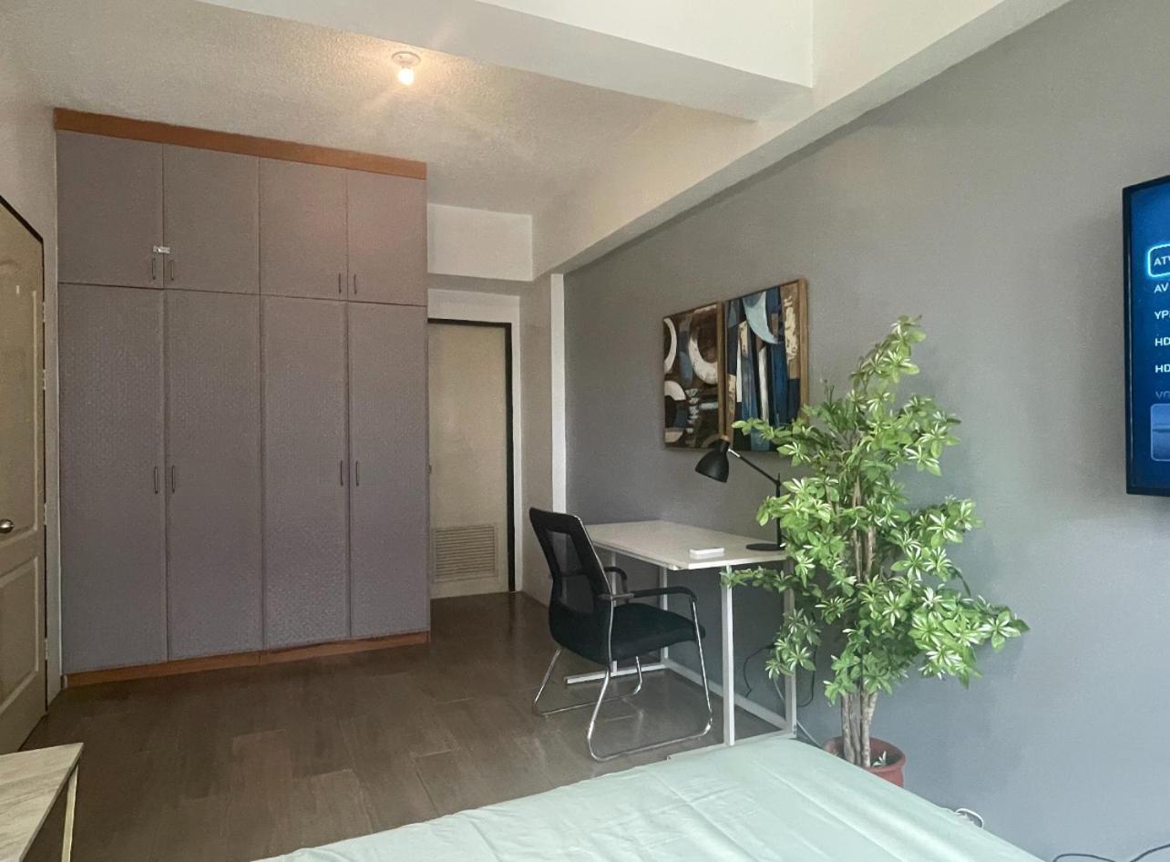 Spacious 1 Bedroom Unit Forbeswood Heights Taguig Ngoại thất bức ảnh
