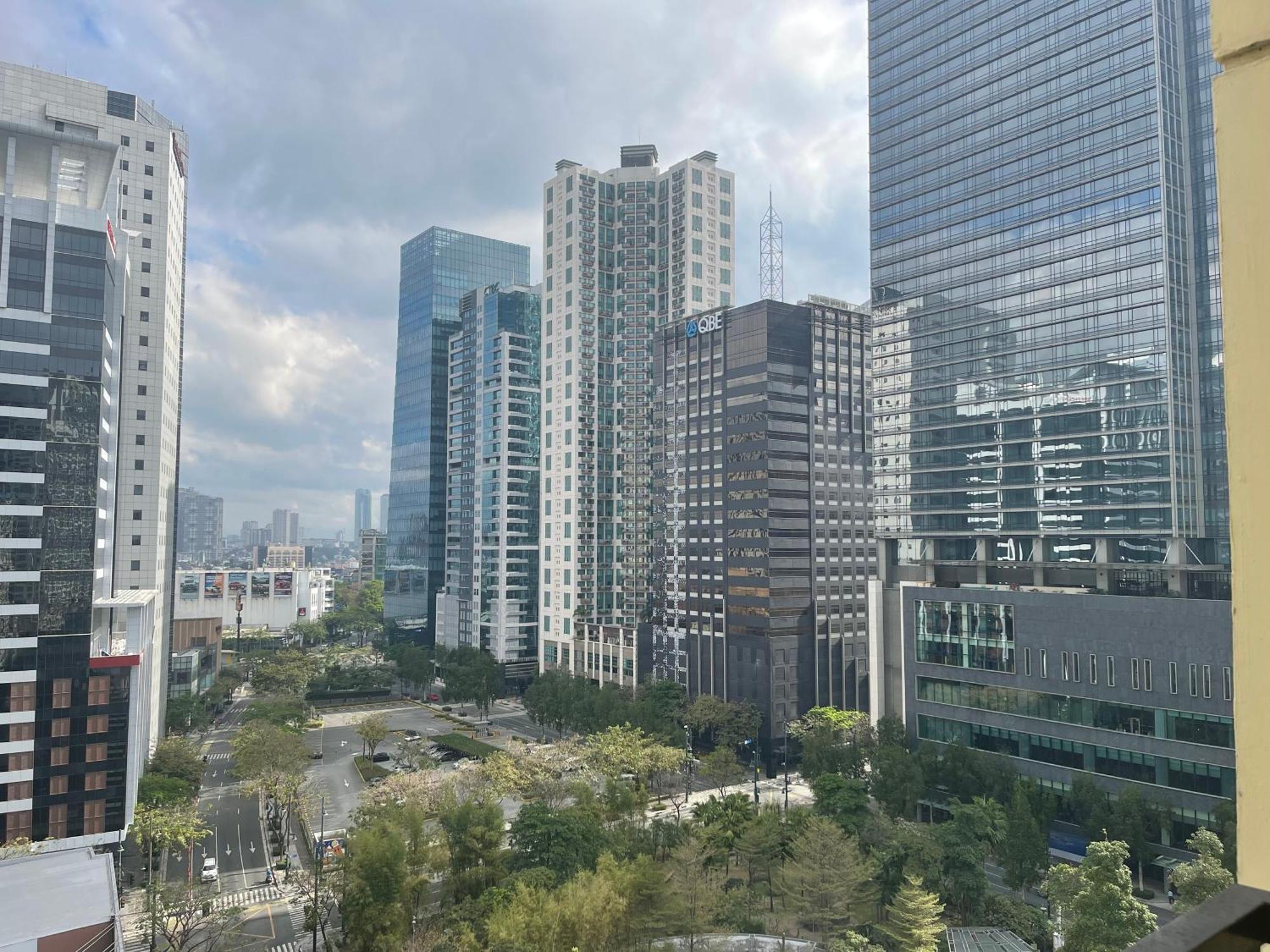 Spacious 1 Bedroom Unit Forbeswood Heights Taguig Ngoại thất bức ảnh